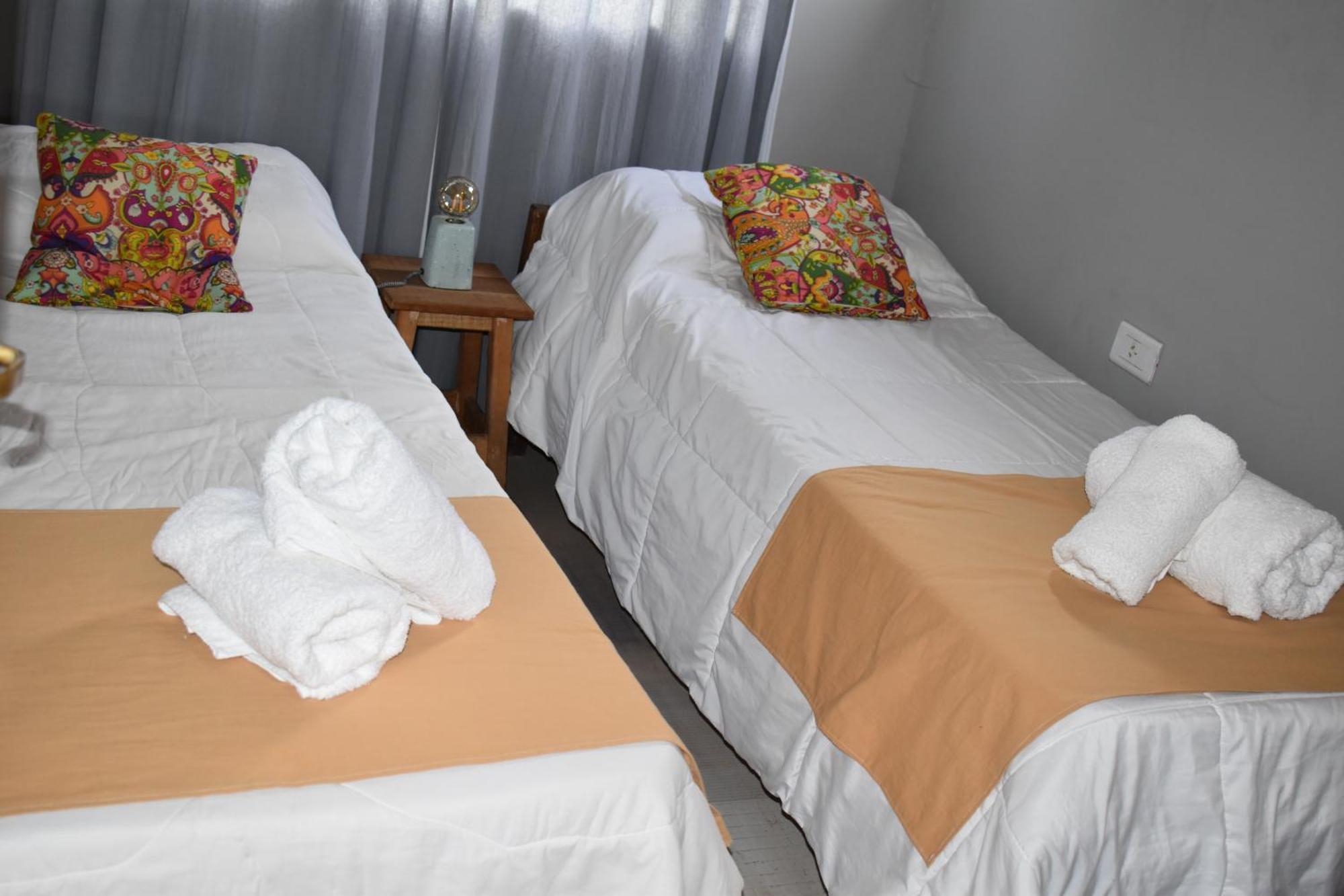 Hotel Cabanas Aparts Tierra De Glaciares إل كالافاتي المظهر الخارجي الصورة